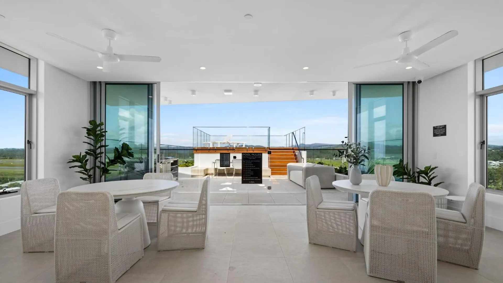 Apartment Bilinga Beachfront Luxury At Lana Gold Coast